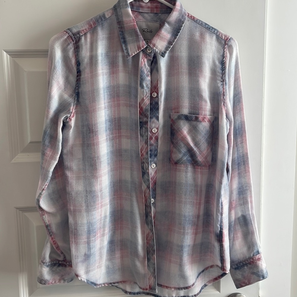 Rails button up